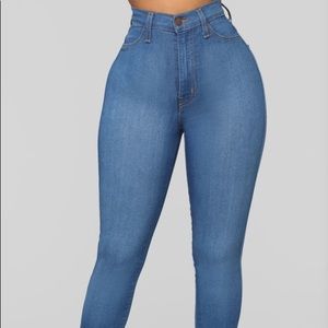 🌺Classic High waist Jeans- Light Wash